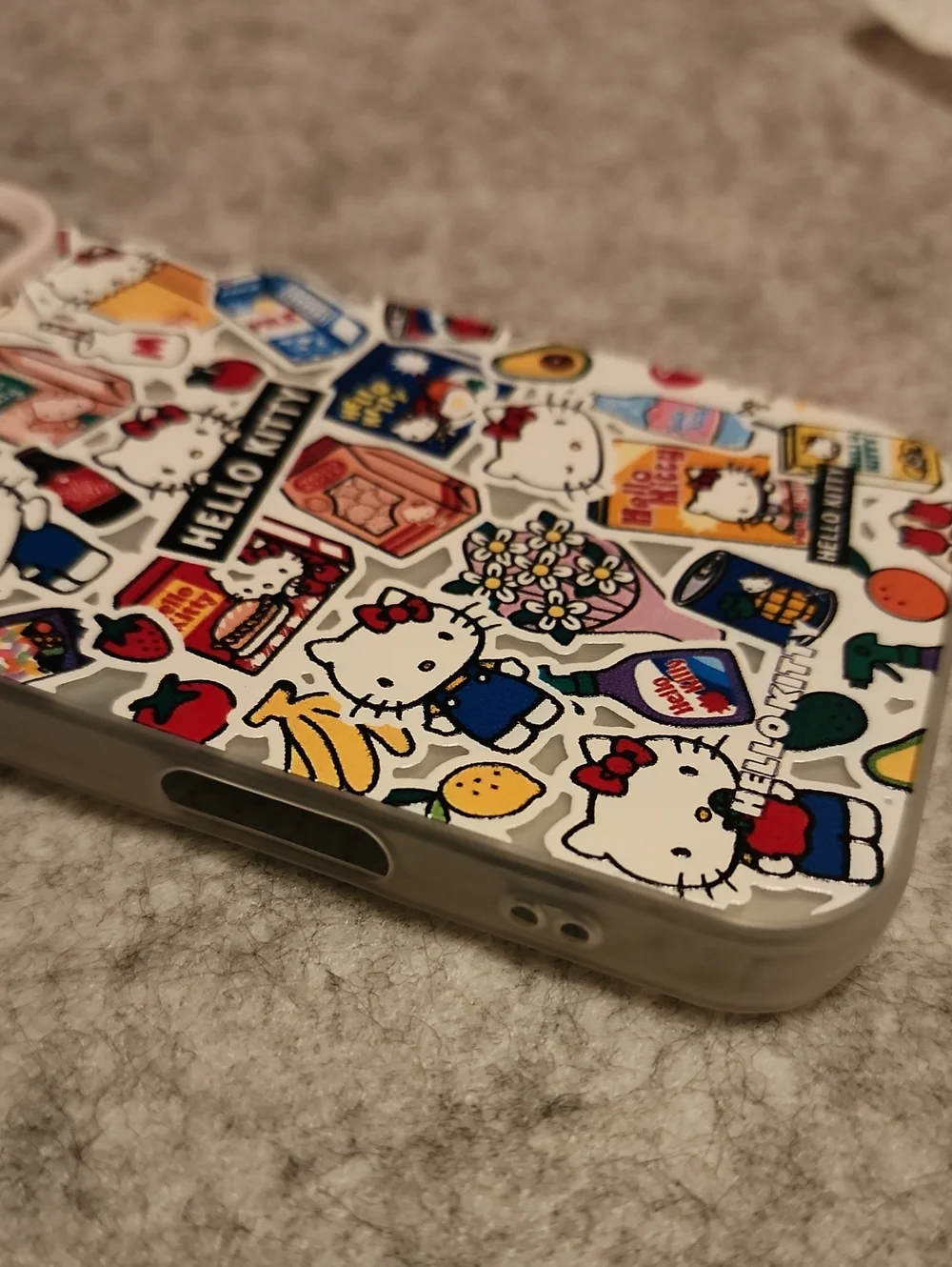 Brand new Apple IPhone 17 Pro Max Hello Kitty Silicone Phone case